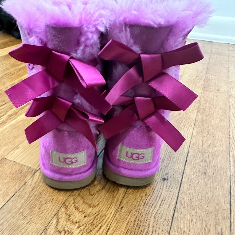 Ugg T Bailey Bow II, purple, inside looks new, bought from Nordstrom.